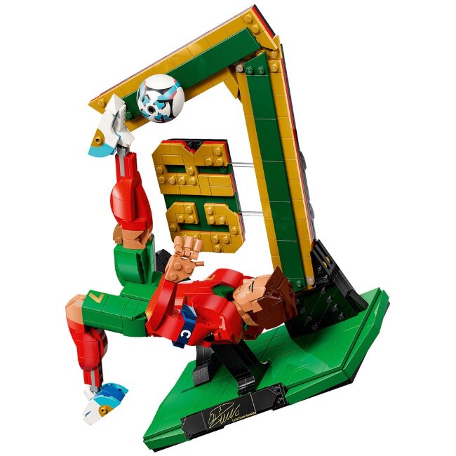 Конструктор LEGO® Editions Football 43016 Cristiano Ronaldo – футбольная легенда Конструктор LEGO® Editions Football 43016 Cristiano Ronaldo – футбольная легенда