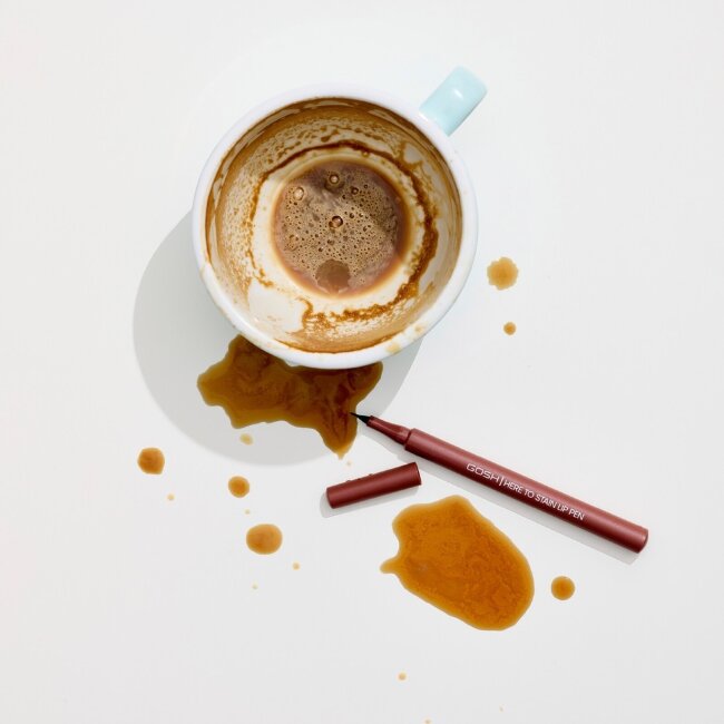 Карандаш для губ Gosh Here To Stain - оттенок Coffee Stain 1 мл Карандаш для губ Gosh Here To Stain - оттенок Coffee Stain 1 мл
