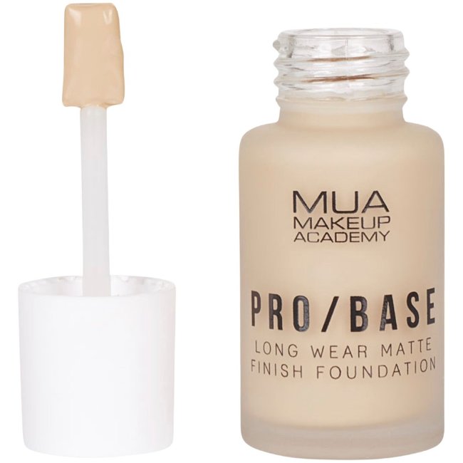 Тональная основа с матовым финишем MUA Make Up Academy Pro Base Long Wear 30 мл 130