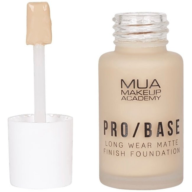 Тональная основа с матовым финишем MUA Make Up Academy Pro Base Long Wear 30 мл 130