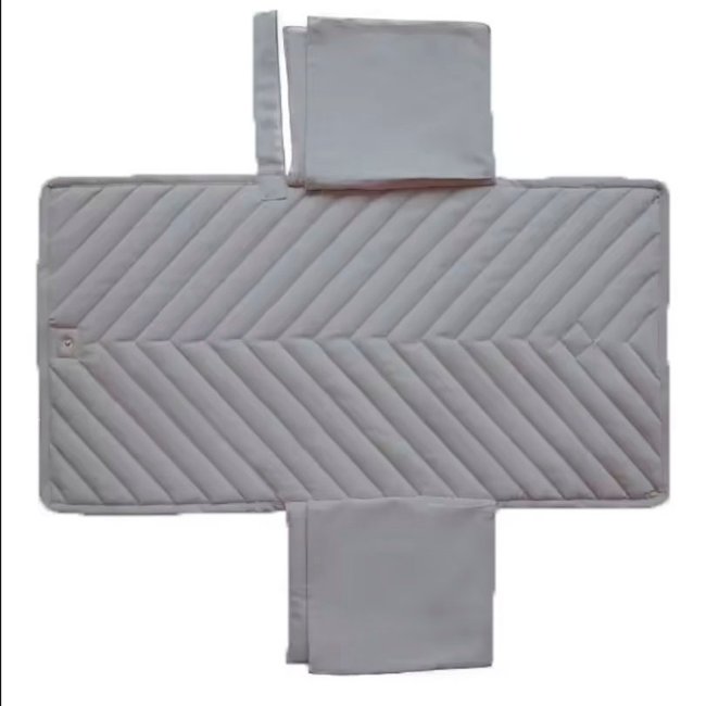 Пеленальный коврик Pilvi серый