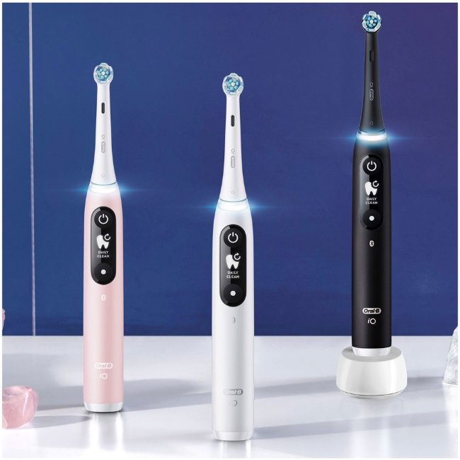 Электрическая зубная щетка Oral-B iO 6S Black с технологией Braun
